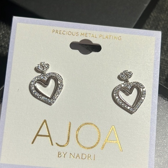 Brand new CZ Heart Drops Dangle earrings JA0011 - Picture 1 of 7